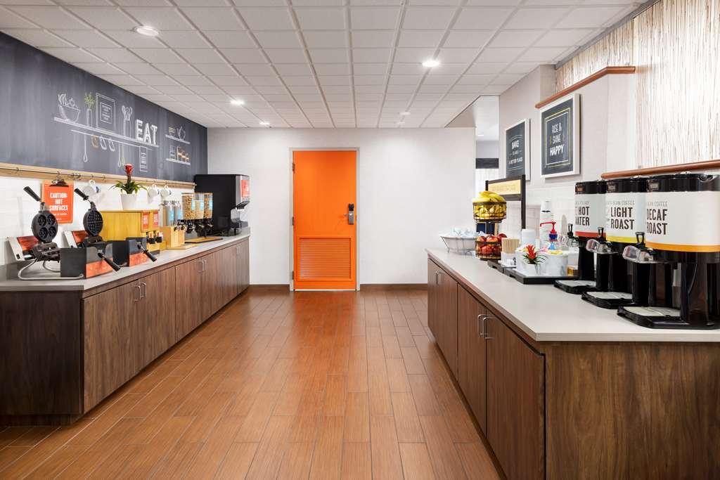 Hampton Inn Naples-Central Restaurant billede