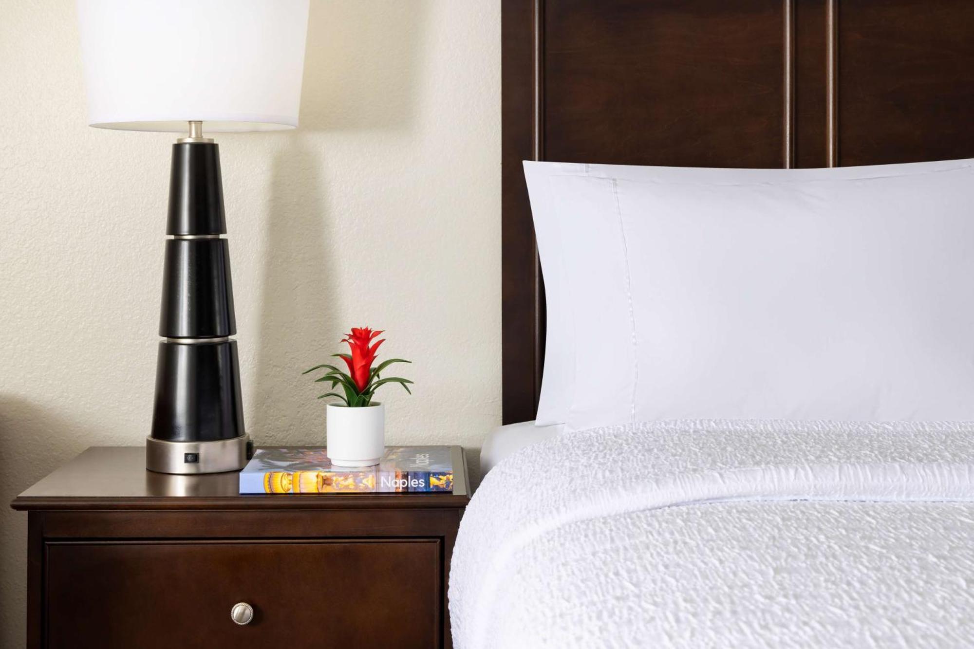 Hampton Inn Naples-Central Eksteriør billede